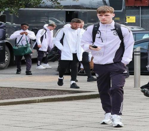 巅峰对决,搏德闪耀迎,战曼城,皇冠体育,Crown,皇冠体育网址,皇冠app,皇冠官网,皇冠集团